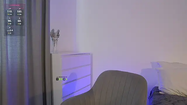 Snapshot of Fallinlove1 chatting on February 2025 01:09:02 PM Fallinlove1 online show from February 2025 01:09:02 PM