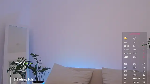 Snapshot of Fallinlove1 chatting on November 2025 08:14:02 AM Fallinlove1 online show from November 2025 08:14:02 AM