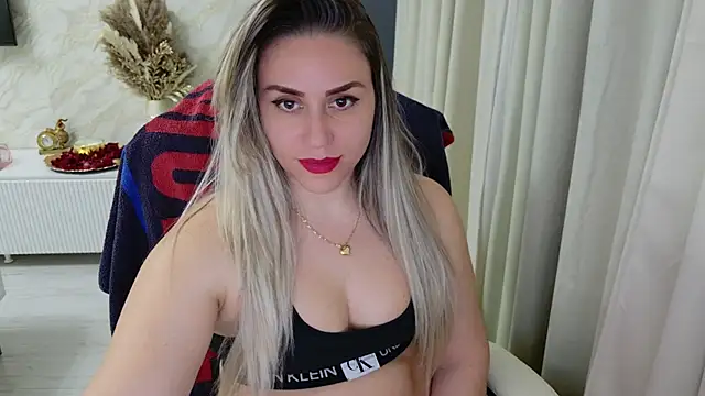 Snapshot of Annyfit4you chatting on February 2025 08:20:02 PM Annyfit4you online show from February 2025 08:20:02 PM