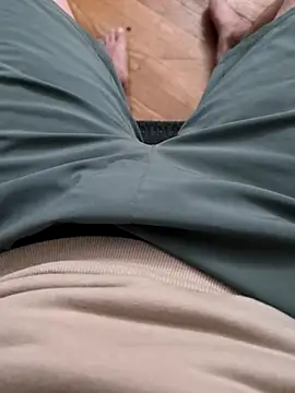 MrandMrsHaze online show from December 2025 04:18:02 AM