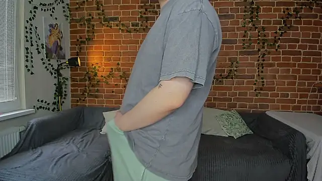 yamy yamy yamy online show from February 2026 09:59:01 AM