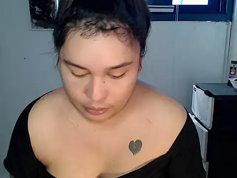 Snapshot of Hardcore_Tgirl chatting on May 2026 12:18:01 AM Hardcore Tgirl online show from May 2026 12:18:01 AM
