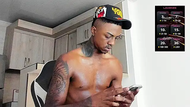 Snapshot of YeremiBrowm chatting on November 2025 08:08:01 PM YeremiBrowm online show from November 2025 08:08:01 PM