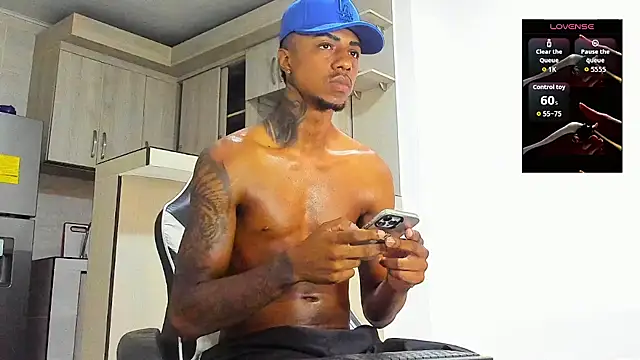 Snapshot of YeremiBrowm chatting on November 2025 07:37:01 PM YeremiBrowm online show from November 2025 07:37:01 PM