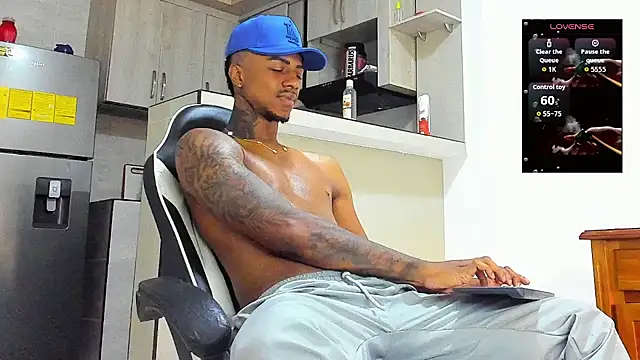 Snapshot of YeremiBrowm chatting on November 2025 07:12:01 PM YeremiBrowm online show from November 2025 07:12:01 PM