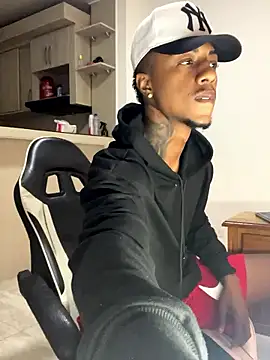 YeremiBrowm online show from January 2026 04:00:01 PM