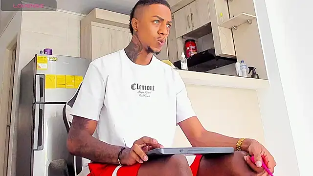 YeremiBrowm online show from February 2026 04:11:02 PM