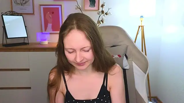 freya nilsson online show from December 2024 07:11:02 PM