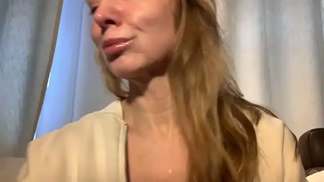 Snapshot of RachellAmazing chatting on January 2025 07:59:01 AM RachellAmazing online show from January 2025 07:59:01 AM