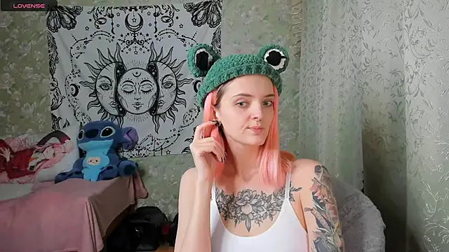 Cutie Adelia online show from January 2025 04:05:01 PM