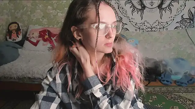 Cutie Adelia online show from May 2026 12:46:01 PM