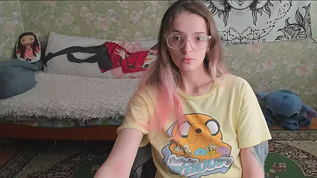 Cutie Adelia online show from May 2026 10:33:02 AM