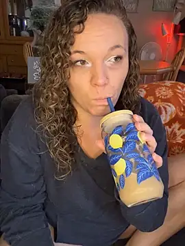 Snapshot of AuroraSummers chatting on October 2025 02:51:01 PM AuroraSummers online show from October 2025 02:51:01 PM