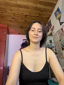 bellaa-w online show from March 2026 10:32:01 PM