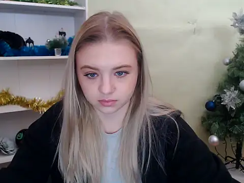 CrazyGloria online show from December 2024 06:11:02 AM