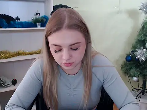 CrazyGloria online show from January 2025 09:30:02 AM