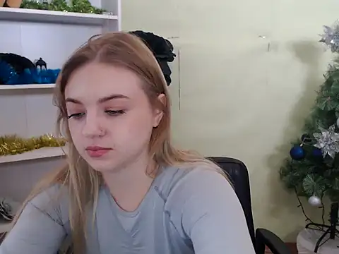 CrazyGloria online show from January 2025 05:56:01 AM