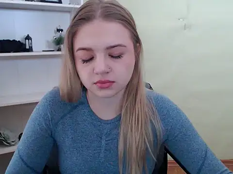 CrazyGloria online show from February 2025 06:22:02 AM