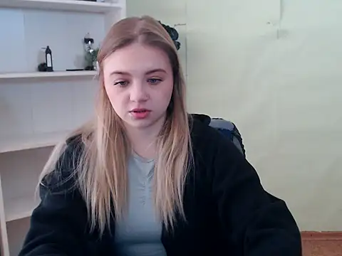 CrazyGloria online show from February 2025 06:40:01 AM