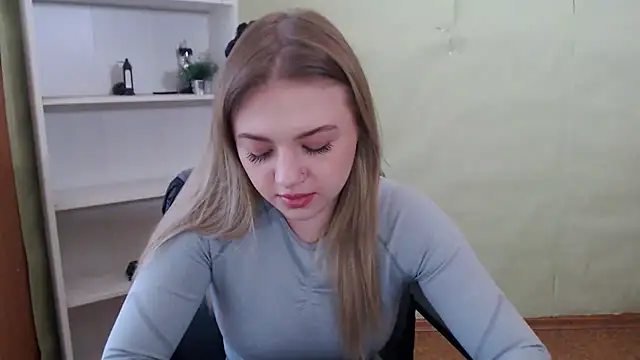 CrazyGloria online show from March 2025 06:03:02 AM
