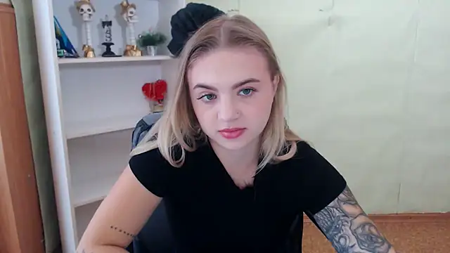 CrazyGloria online show from September 2025 05:31:01 AM