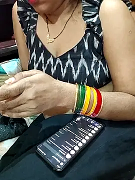 Snapshot of Diya_143 chatting on June 2026 05:55:01 PM Diya 143 online show from June 2026 05:55:01 PM