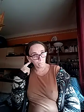 Snapshot of Dettybitch40 chatting on October 2025 01:31:01 PM Dettybitch40 online show from October 2025 01:31:01 PM