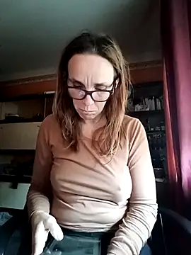 Snapshot of Dettybitch40 chatting on October 2025 05:50:02 AM Dettybitch40 online show from October 2025 05:50:02 AM