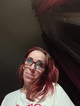 Snapshot of Dettybitch40 chatting on March 2026 07:39:01 PM Dettybitch40 online show from March 2026 07:39:01 PM