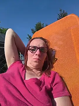 Dettybitch40 online show from April 2026 02:15:02 PM