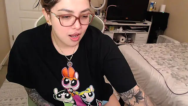 nativepumpkin95 online show from December 2024 07:17:01 AM