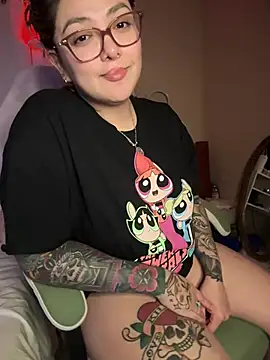 nativepumpkin95 online show from December 2024 11:14:02 AM