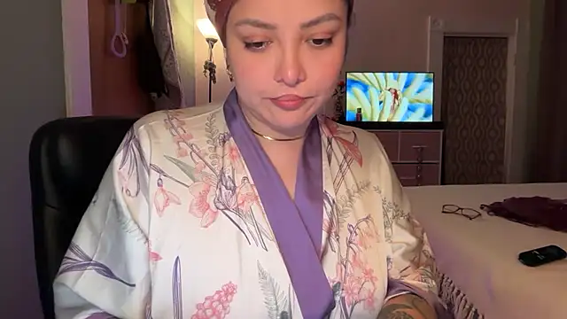nativepumpkin95 online show from May 2026 04:28:01 AM