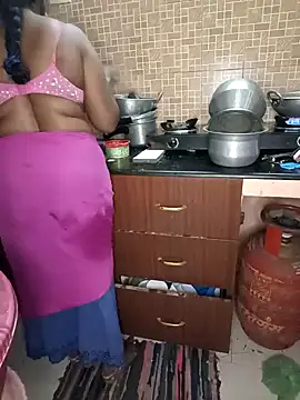 Snapshot of Tamil-hotwife chatting on January 2025 06:46:01 PM Tamil-hotwife online show from January 2025 06:46:01 PM