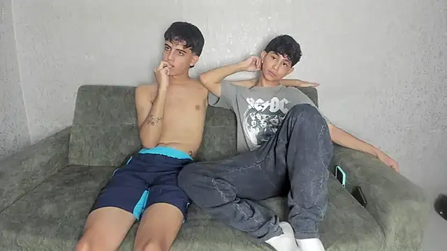 pelusos mens online show from May 2026 07:30:02 PM