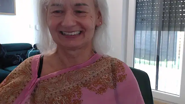 Snapshot of Hot_Ann52 chatting on September 2025 12:17:02 PM Hot Ann52 online show from September 2025 12:17:02 PM