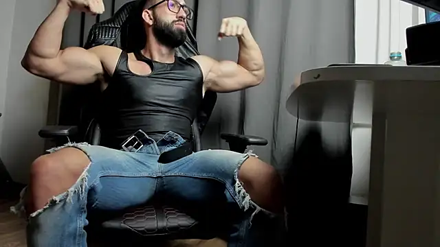 liamaesthetic online show from December 2024 05:15:02 AM