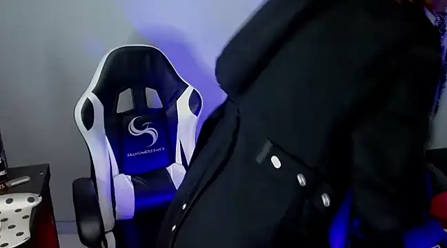 Snapshot of Ardat_Lili69 chatting on December 2024 04:40:01 PM Ardat Lili69 online show from December 2024 04:40:01 PM