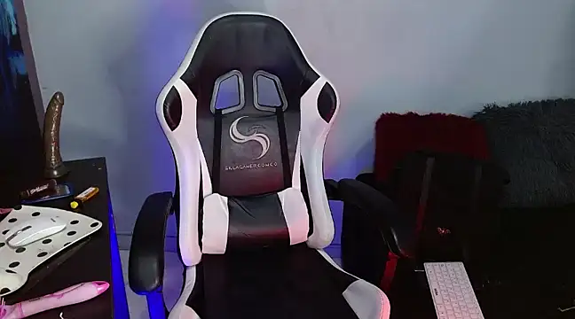 Snapshot of Ardat_Lili69 chatting on February 2025 09:29:01 PM Ardat Lili69 online show from February 2025 09:29:01 PM