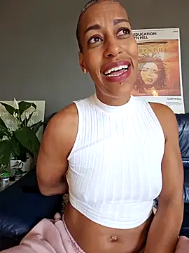 Goldenlace online show from April 2026 09:21:02 AM