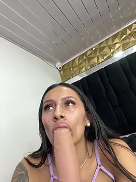 Snapshot of karlyn_angels chatting on December 2024 10:11:01 PM karlyn angels online show from December 2024 10:11:01 PM