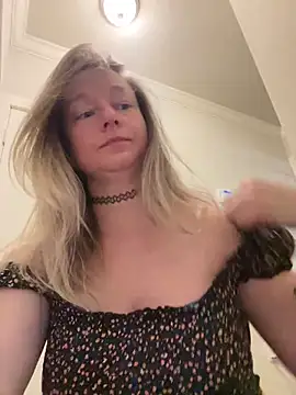 Vivian MayXxX online show from January 2025 08:00:01 PM