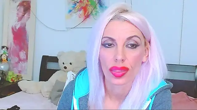 HoneyLara online show from October 2025 07:55:01 PM