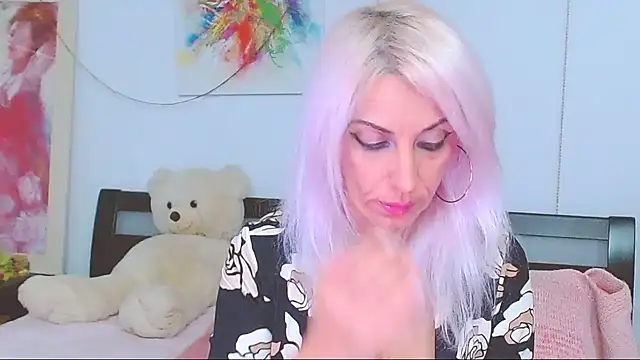 HoneyLara online show from October 2025 08:53:02 PM