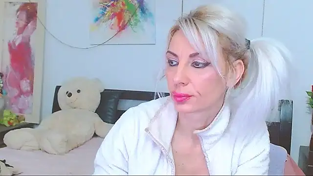 HoneyLara online show from February 2026 08:16:01 PM