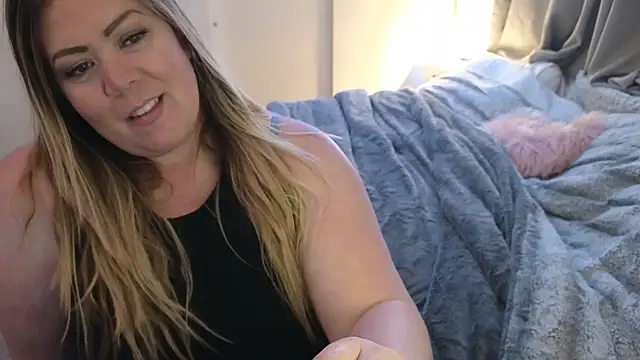 JESS LOVES online show from January 2025 05:00:01 AM