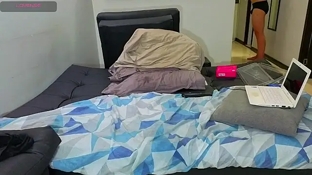 Matiashorney online show from November 2025 01:06:02 AM