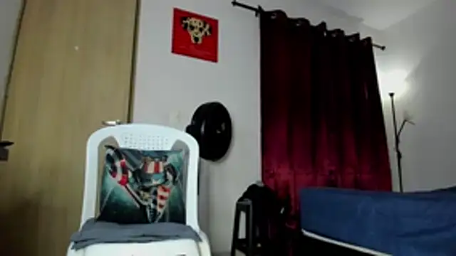 Cloudy pigDude online show from June 2026 04:11:01 AM