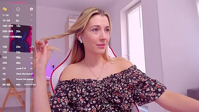 HotCarolineXO online show from March 2025 12:09:02 PM