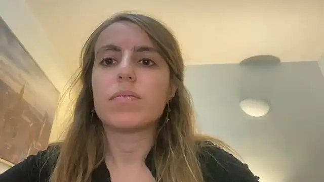 Snapshot of Mollyy998 chatting on November 2025 06:40:02 PM Mollyy998 online show from November 2025 06:40:02 PM